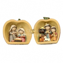 Small Nativity Décor in Apple Shape